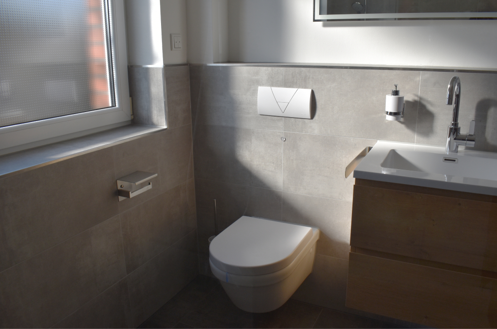 fliesen-toilette-waschbecken.jpg