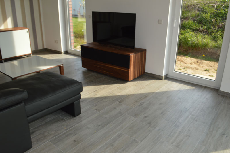 fliesenboden_wohnzimmer.jpg